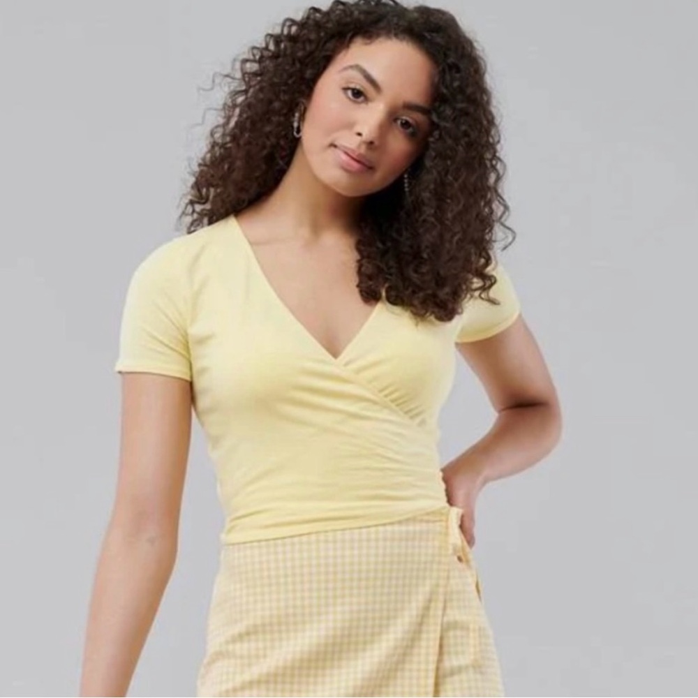 Hollister Yellow Wrap Baby Tee Short Sleeve Crop Top Shirt, S